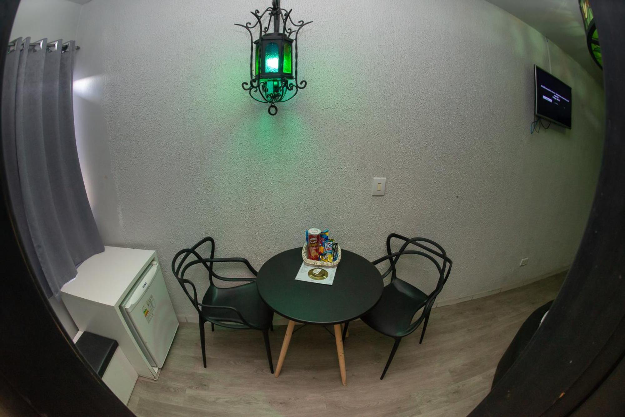 Manhattan Motel (Adults Only) Porto Alegre Bagian luar foto