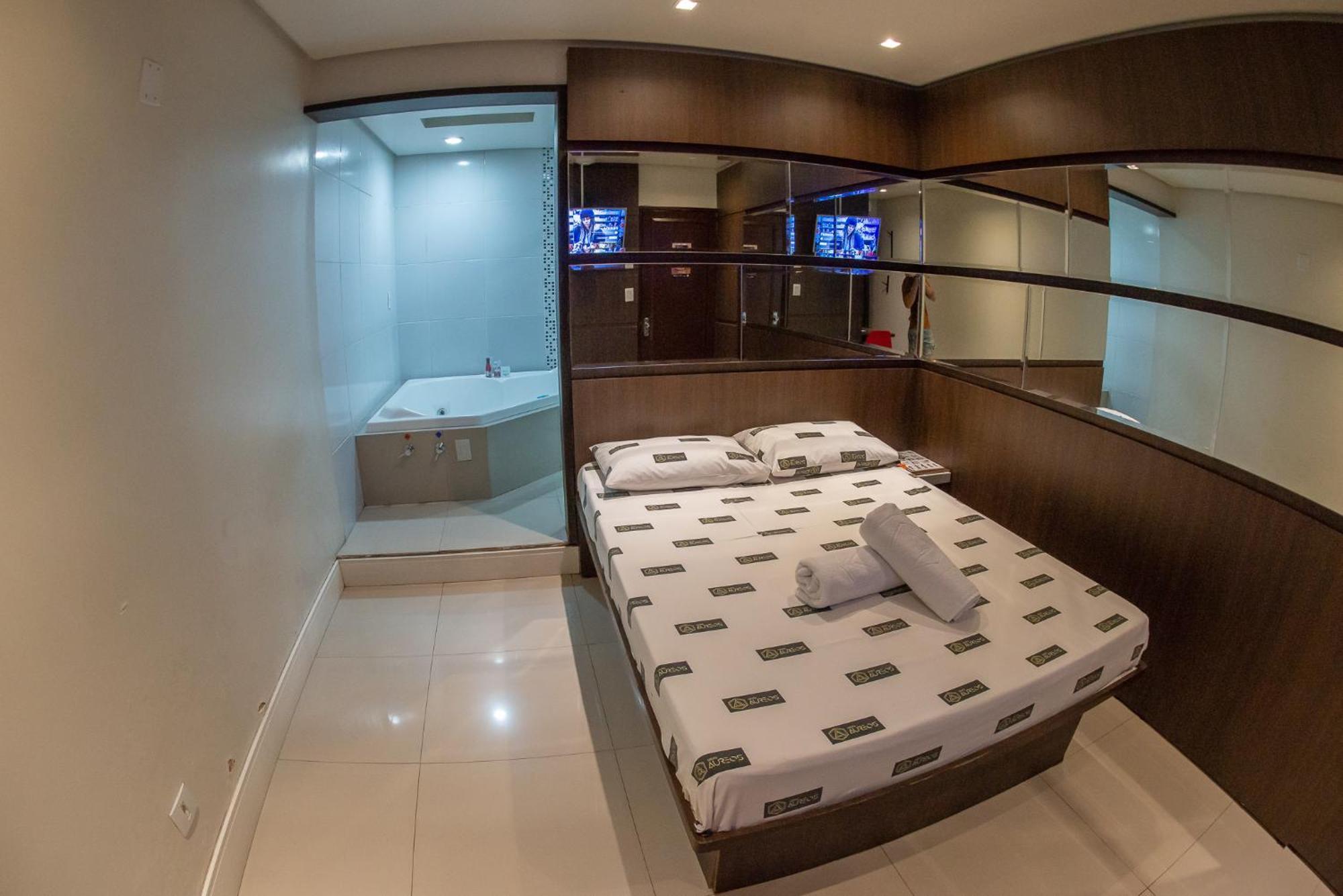 Manhattan Motel (Adults Only) Porto Alegre Bagian luar foto