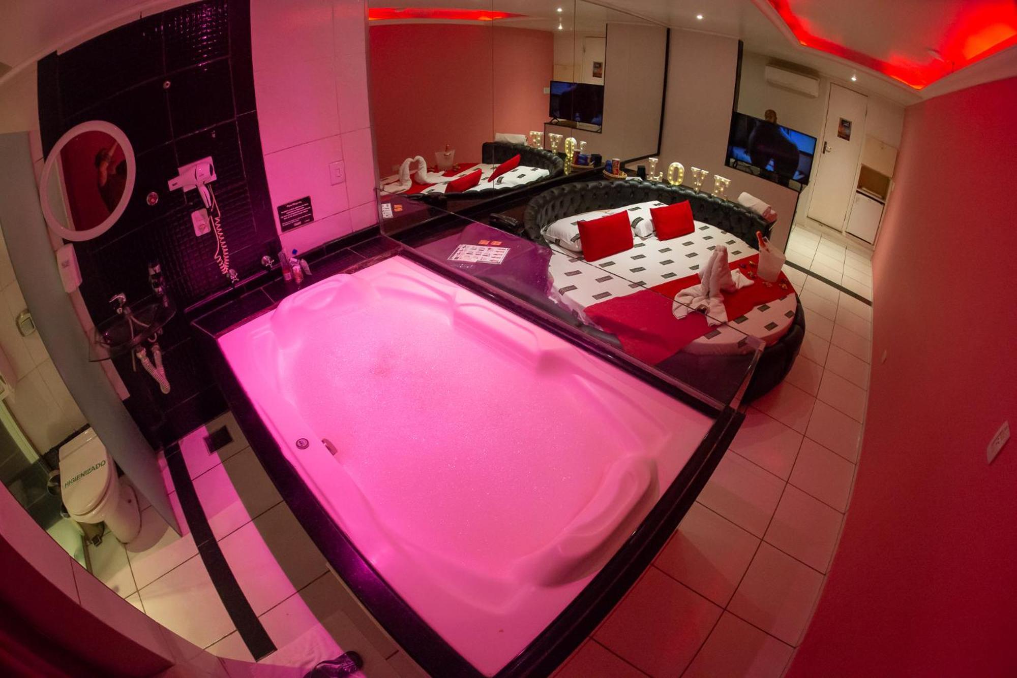 Manhattan Motel (Adults Only) Porto Alegre Bagian luar foto